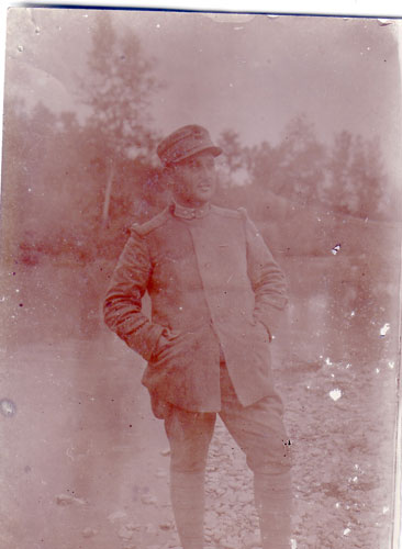 Giuseppe Marincola, Archivio famiglia Marino, Fotografie, 1917.� Sul retro della foto si legge: “Alla mia cara mamma con affetto Peppino – Zona di guerra 5/10/1917”