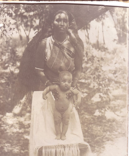 Aschirò Hassan e (probabilmente) Isabella, Archivio famiglia Marino, Fotografie, Mogadiscio, 1926 (circa).� 