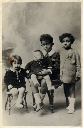 Rita, Ivan, Giorgio e Isabella Marincola, Archivio familgia Marino, Fotografie, Roma, 1929 (circa).� 